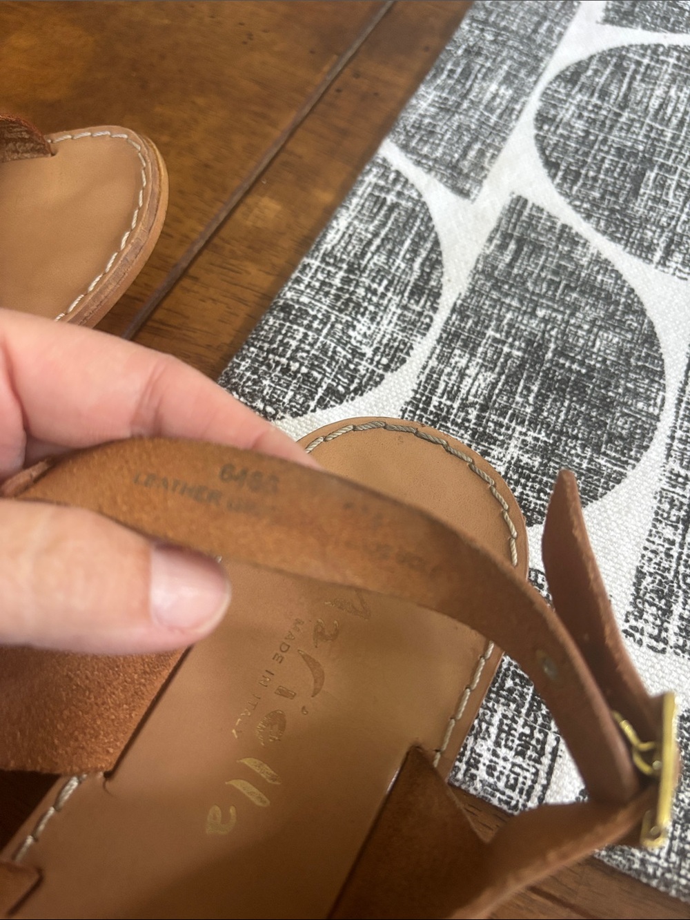 Women's Italian Leather Tan Crisscross Strap Sandals - Picture 7 of 7